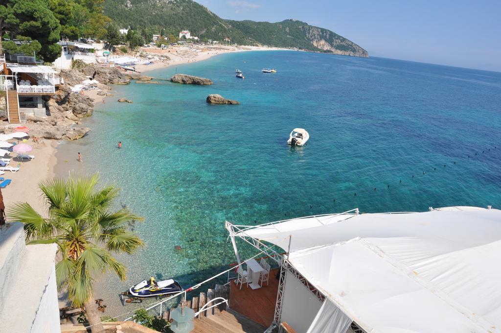 Guesthouse Riviera "Xh&M" เดอร์มี ภายนอก รูปภาพ